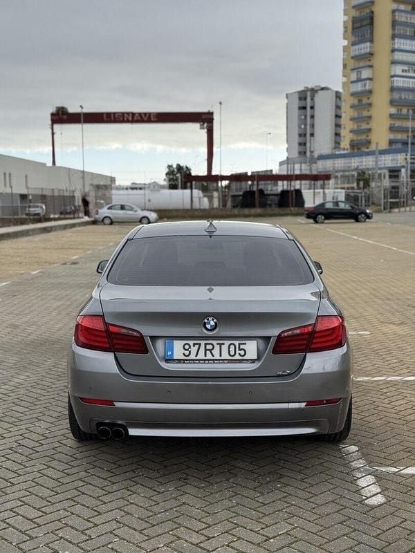 Usado BMW 520 163 HP (119 kW) 2010 Cinza Sedan