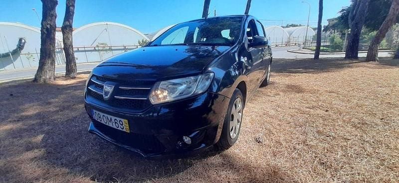 Usado 2014 Dacia Sandero Comfort Citadino | € 4.921 - Imagem 1/4