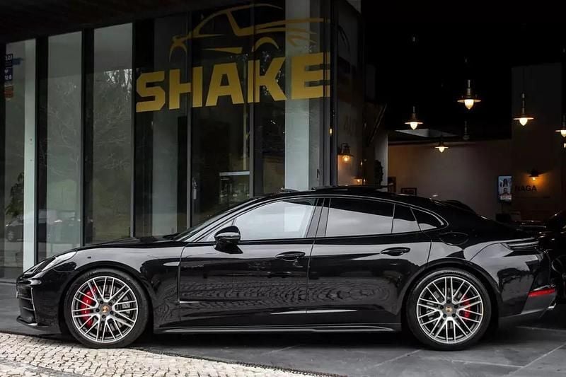 Usado Porsche Panamera 4S 544 HP (400 kW) 2025 Preto Sedan