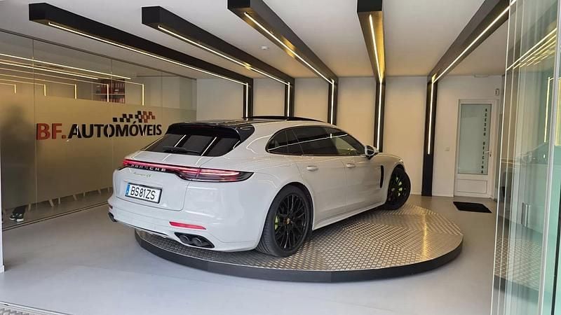 Usado Porsche Panamera 4S 560 HP (411 kW) 2024 Cinza Sedan