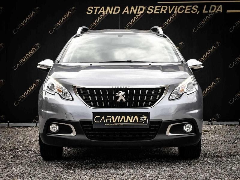 Usado Peugeot 2008 110 HP (80 kW) 2017 Cinzento SUV