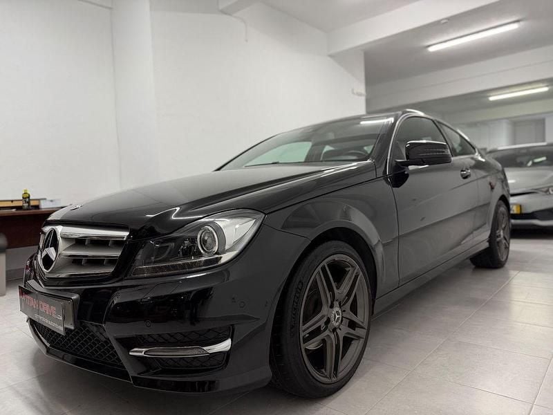 Usado Mercedes C220 170 HP (125 kW) 2015 Preto Coupé