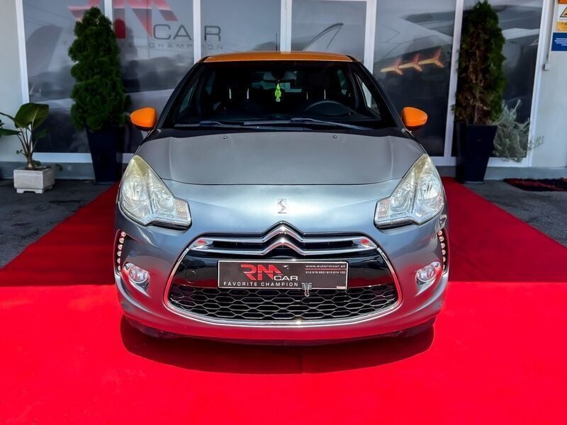 Cinza Usado 2011 DS Automobiles DS3 So Chic Citadino | € 7.250 (Preço justo) - Imagem 1/4