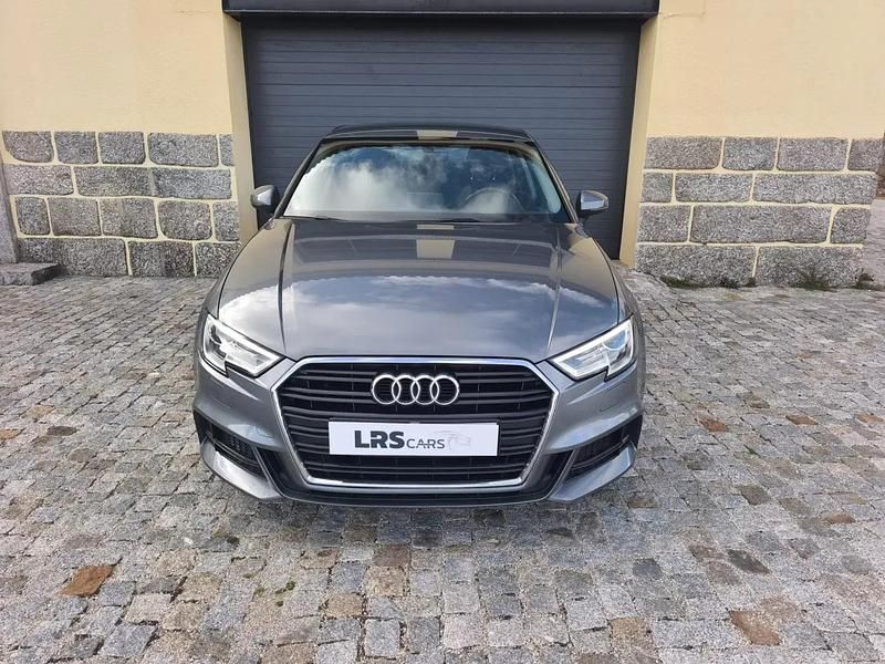 Cinza escuro Usado 2018 Audi A3 S-Line Sedan | € 16.990 (Preço justo) - Imagem 1/4