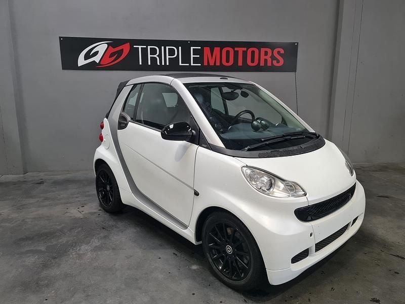 Branco Usado 2011 Smart ForTwo Coupé Passion Coupé | € 7.900 (Preço justo) - Imagem 1/4