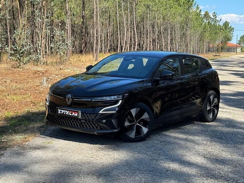 Preto Usado 2022 Renault Mégane Equilibre SUV | € 21.987 (Preço justo) - Imagem 1/4