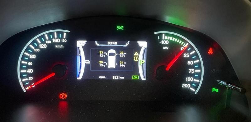 Usado BYD ETP3 100 kW (136 HP) 2023 Branco Van