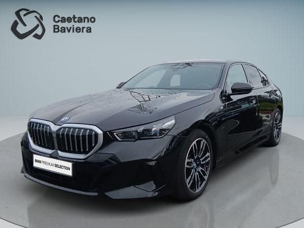 Usado BMW 530 299 HP (219 kW) 2025 Preto Sedan