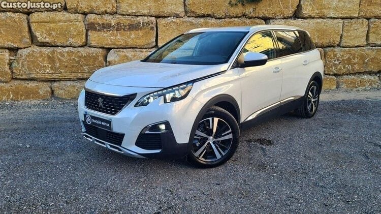Usado Peugeot 5008 Allure 120 HP (88 kW) 2018 Branco Monovolume