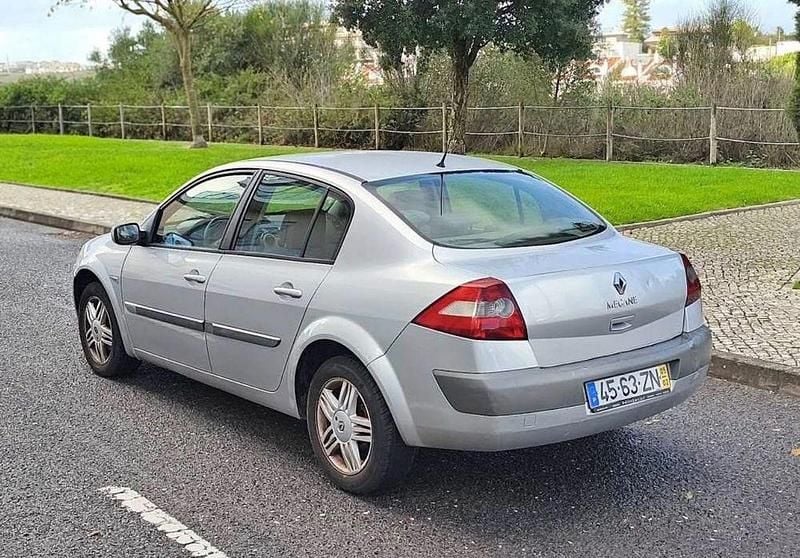Usado 2005 Renault Mégane II Sedan | € 2.200 (Preço justo) - Imagem 1/4