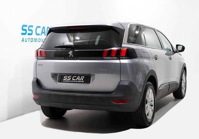 Usado Peugeot 5008 Allure 130 HP (95 kW) 2018 Cinza SUV