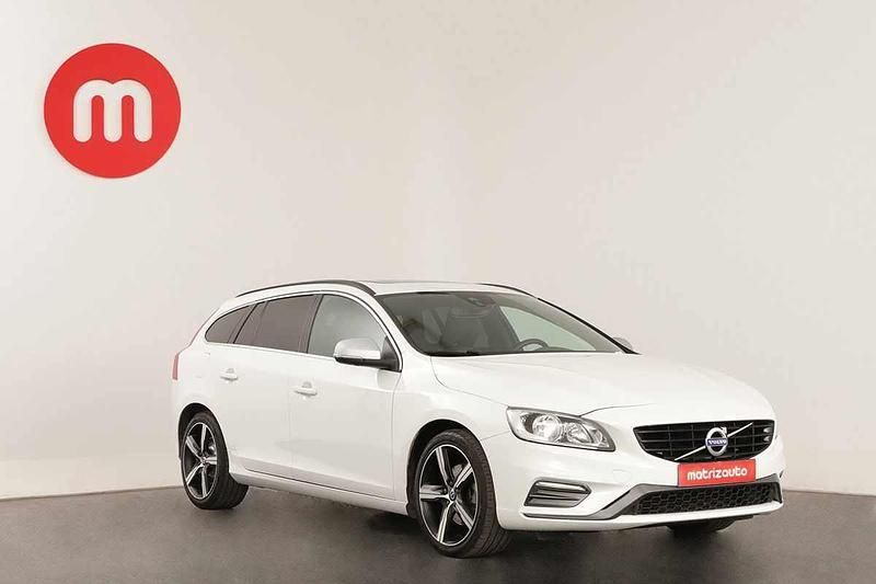 Branco Usado 2017 Volvo V60 Carrinha | € 23.999 - Imagem 1/4