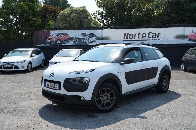 Branco Usado 2016 Citroën C4 Cactus Citadino | € 8.950 (Preço justo) - Imagem 1/4