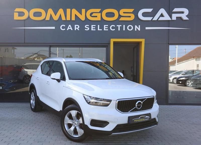 Branco Usado 2018 Volvo XC40 Momentum SUV | € 24.950 (Preço justo) - Imagem 1/4
