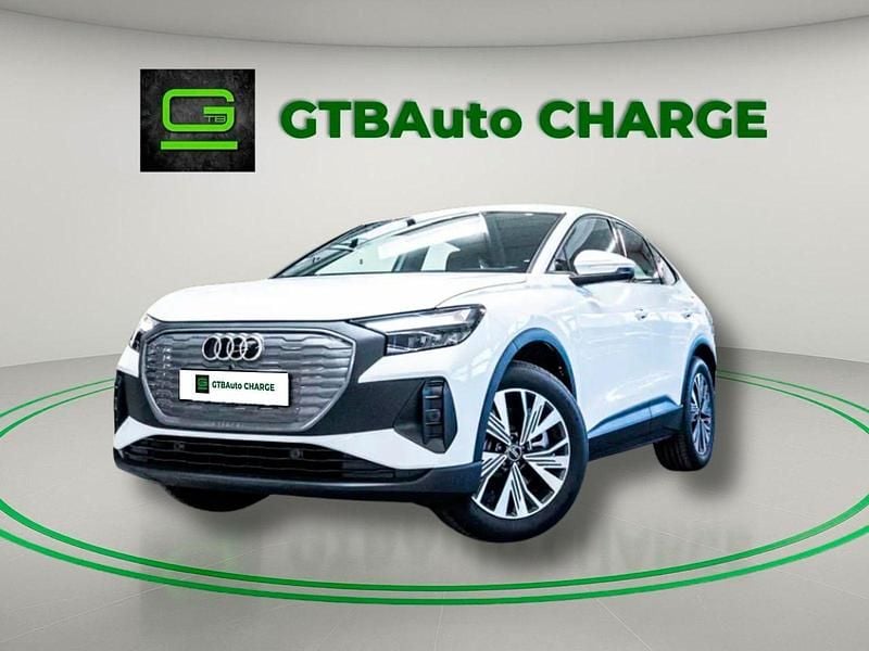 Branco Novo 2024 Audi Q4 Sportback e-tron SUV | € 51.500 - Imagem 1/4