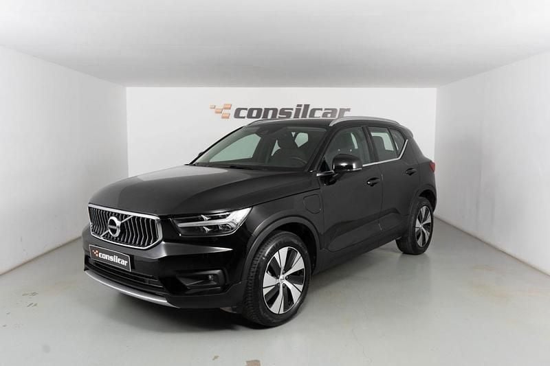Preto Usado 2021 Volvo XC40 Inscription SUV | € 28.890 - Imagem 1/4
