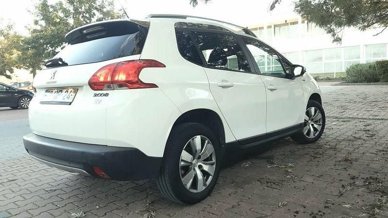 Usado Peugeot 2008 92 HP (67 kW) 2015 SUV