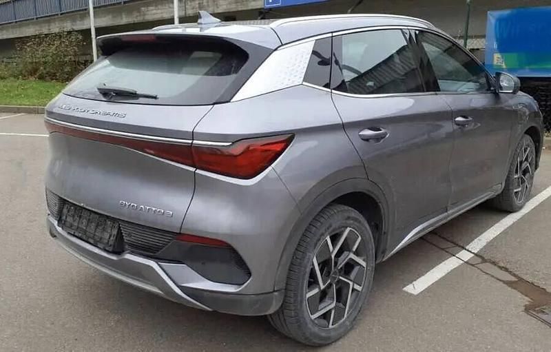 Usado BYD Atto 3 150 kW (204 HP) 2023 Azul SUV