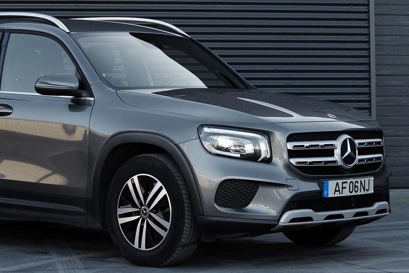 Usado Mercedes GLB200 Progressive 150 HP (110 kW) 2021 Cinza SUV