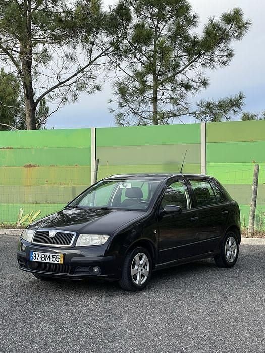 Usado 2006 Skoda Fabia Sedan | € 2.990 (Preço justo) - Imagem 1/4