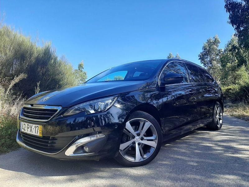 Usado 2015 Peugeot 308 Allure Sedan | € 11.500 (Preço justo) - Imagem 1/4