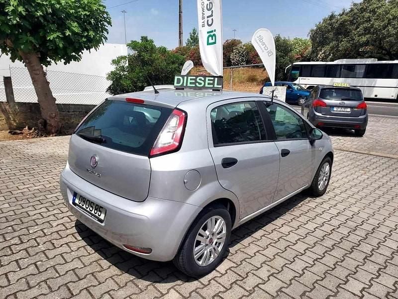 Usado Fiat Punto 84 HP (61 kW) 2014 Cinzento Citadino