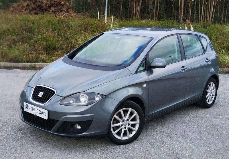 Cinzento Usado 2013 Seat Altea | € 14.000 (Preço elevado) - Imagem 1/4