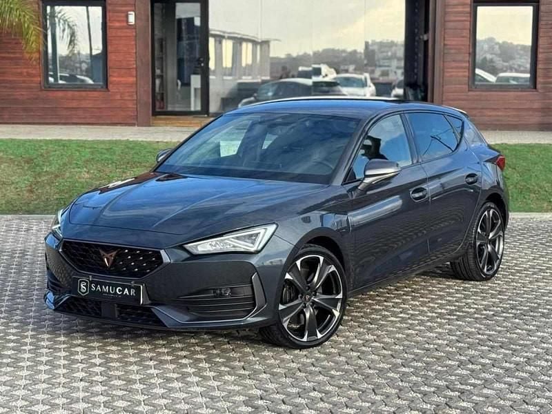 Cinza Usado 2021 Cupra Leon Citadino | € 27.990 (Preço justo) - Imagem 1/4