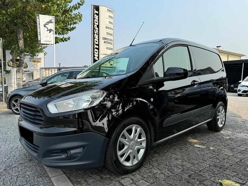 Usado Ford Courier Trend 75 HP (55 kW) 2016 Preto Monovolume