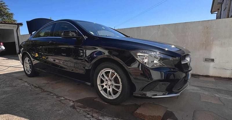 Preto Usado 2017 Mercedes CLA200 Coupé | € 22.000 (Preço justo) - Imagem 1/4