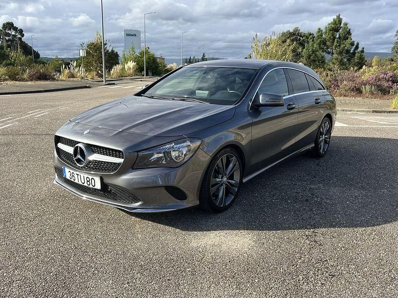 Usado 2016 Mercedes CLA220 Urban Sedan | € 18.900 (Super Preço) - Imagem 1/4