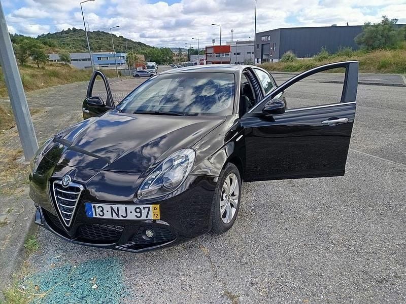 Usado 2012 Alfa Romeo Giulietta Citadino | € 9.200 (Bom preço) - Imagem 1/4