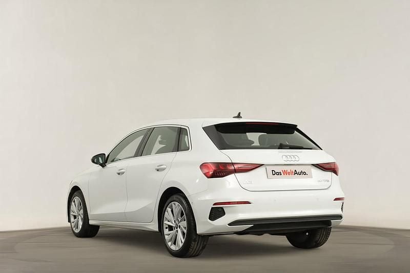 Usado Audi A3 116 HP (85 kW) 2023 Branco