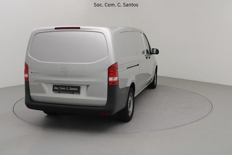 Usado Mercedes e-Vito 85 kW (116 HP) 2023 Cinza Monovolume