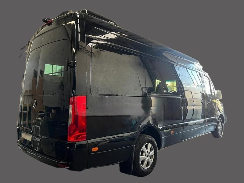 Usado Mercedes Sprinter 150 HP (110 kW) 2023 Preto Van