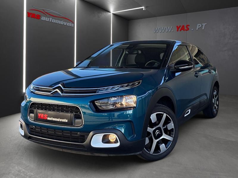 Verde Usado 2018 Citroën C4 PureTech | € 14.390 (Preço justo) - Imagem 1/4