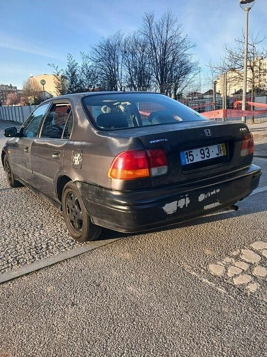 Usado Honda Civic 90 HP (66 kW) 1997 Sedan