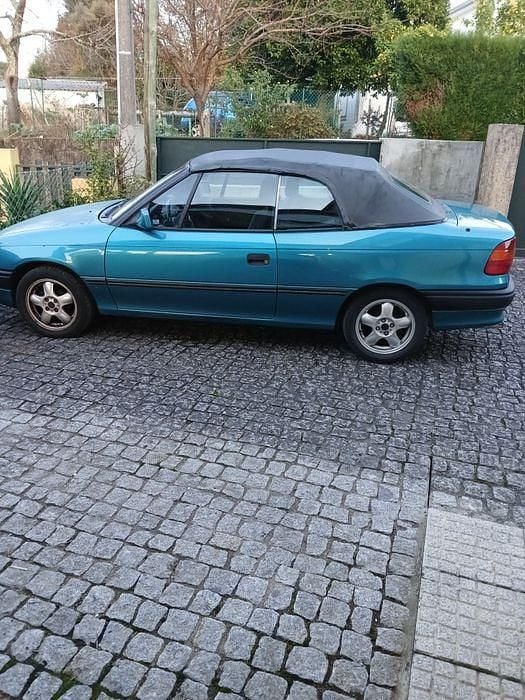Usado Opel Astra 75 HP (55 kW) 1994 Cabrios