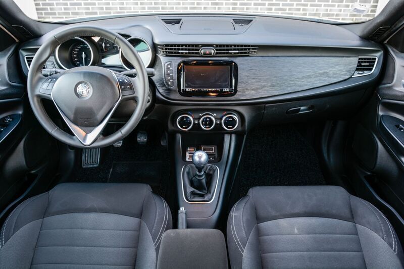 Preto Usado 2017 Alfa Romeo Giulietta Super Citadino | € 13.450 (Bom preço) - Imagem 1/4