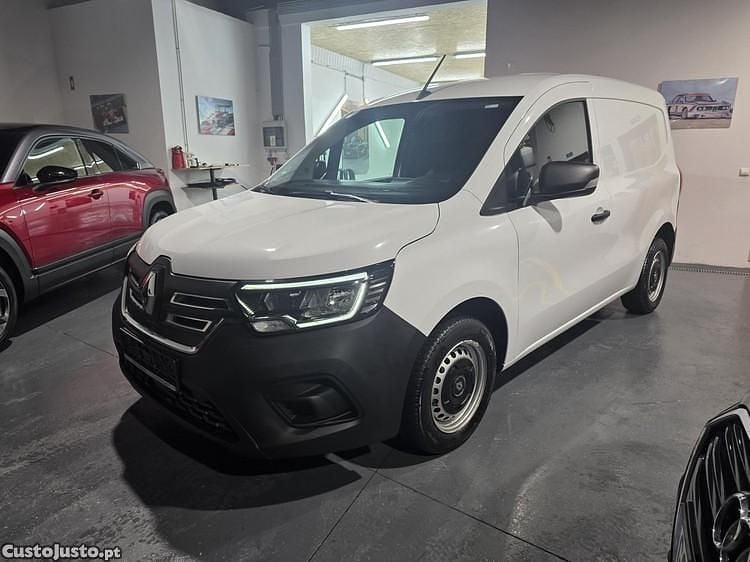 Usado Renault Kangoo 88 kW (120 HP) 2023 Branco Monovolume