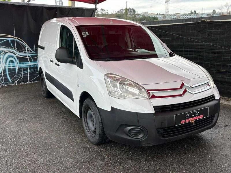 Usado Citroën Berlingo 90 HP (66 kW) 2012 Branco Monovolume