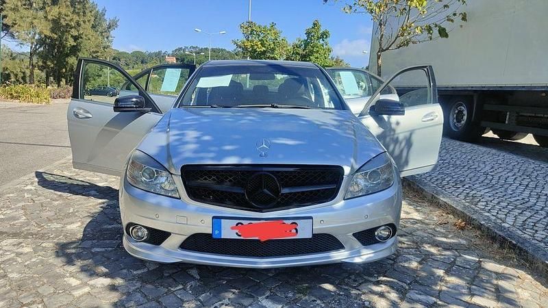 Usado 2009 Mercedes C250 Sedan | € 10.500 (Preço justo) - Imagem 1/4