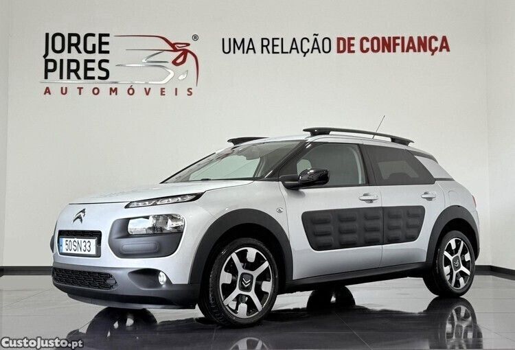 Cinza Usado 2017 Citroën C4 Cactus PureTech Citadino | € 10.990 (Preço justo) - Imagem 1/1