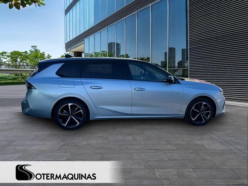 Usado Opel Astra 136 HP (100 kW) 2025 Cinzento Carrinha