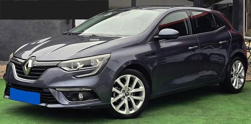 Cinzento Usado 2016 Renault Mégane III | € 13.900 (Caro) - Imagem 1/4