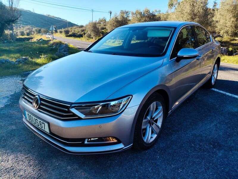 Cinza prata Usado 2018 VW Passat Highline Sedan | € 18.750 (Bom preço) - Imagem 1/4
