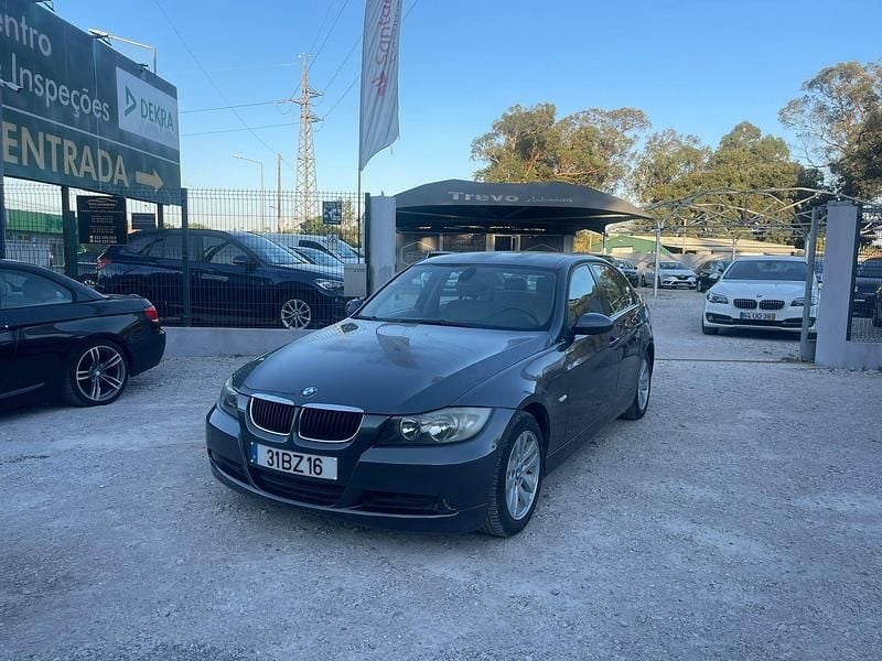 Cinza Usado 2006 BMW 320 Exclusive Sedan | € 7.400 (Preço justo) - Imagem 1/4