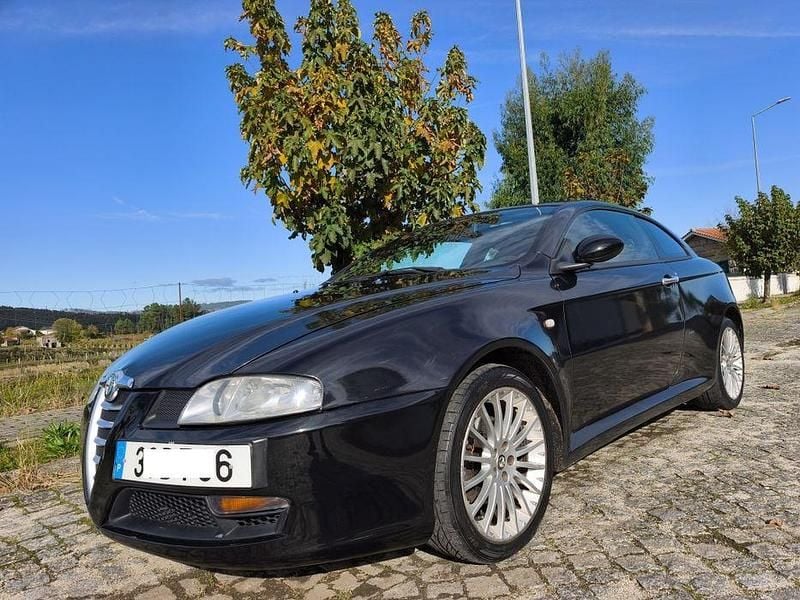 Usado 2007 Alfa Romeo GT Coupé | € 5.450 - Imagem 1/4
