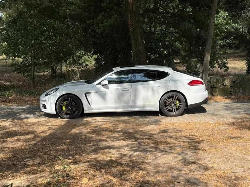 Usado Porsche Panamera 416 HP (305 kW) 2014 Branco Sedan