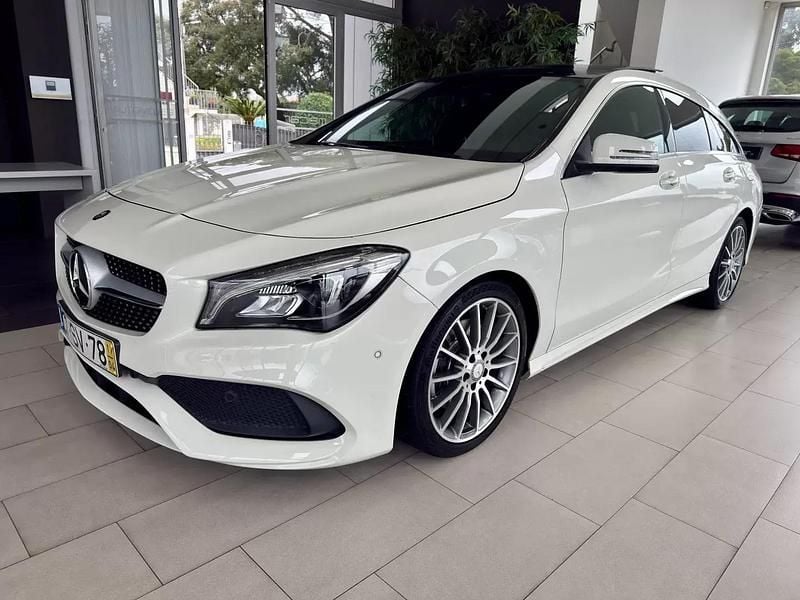Usado Mercedes CLA220 AMG line 177 HP (130 kW) 2017 Branco Sedan